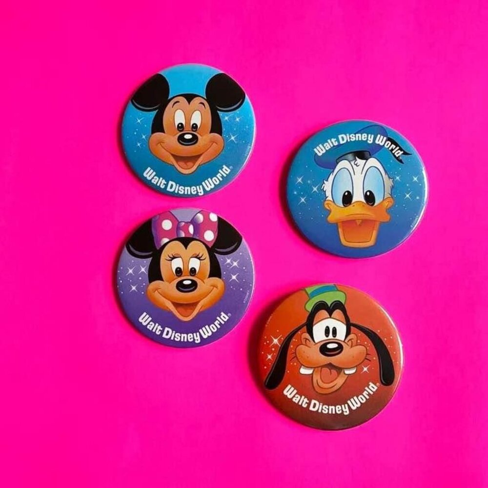 Vintage 1990's Walt Disney World Mickey Minnie Goofy Donald Pinback Buttons